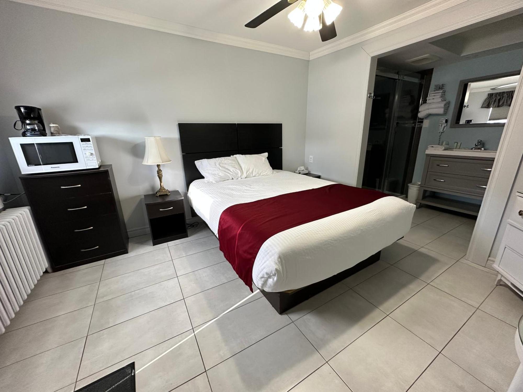 Motel Le Refuge Sherbrooke Exterior photo