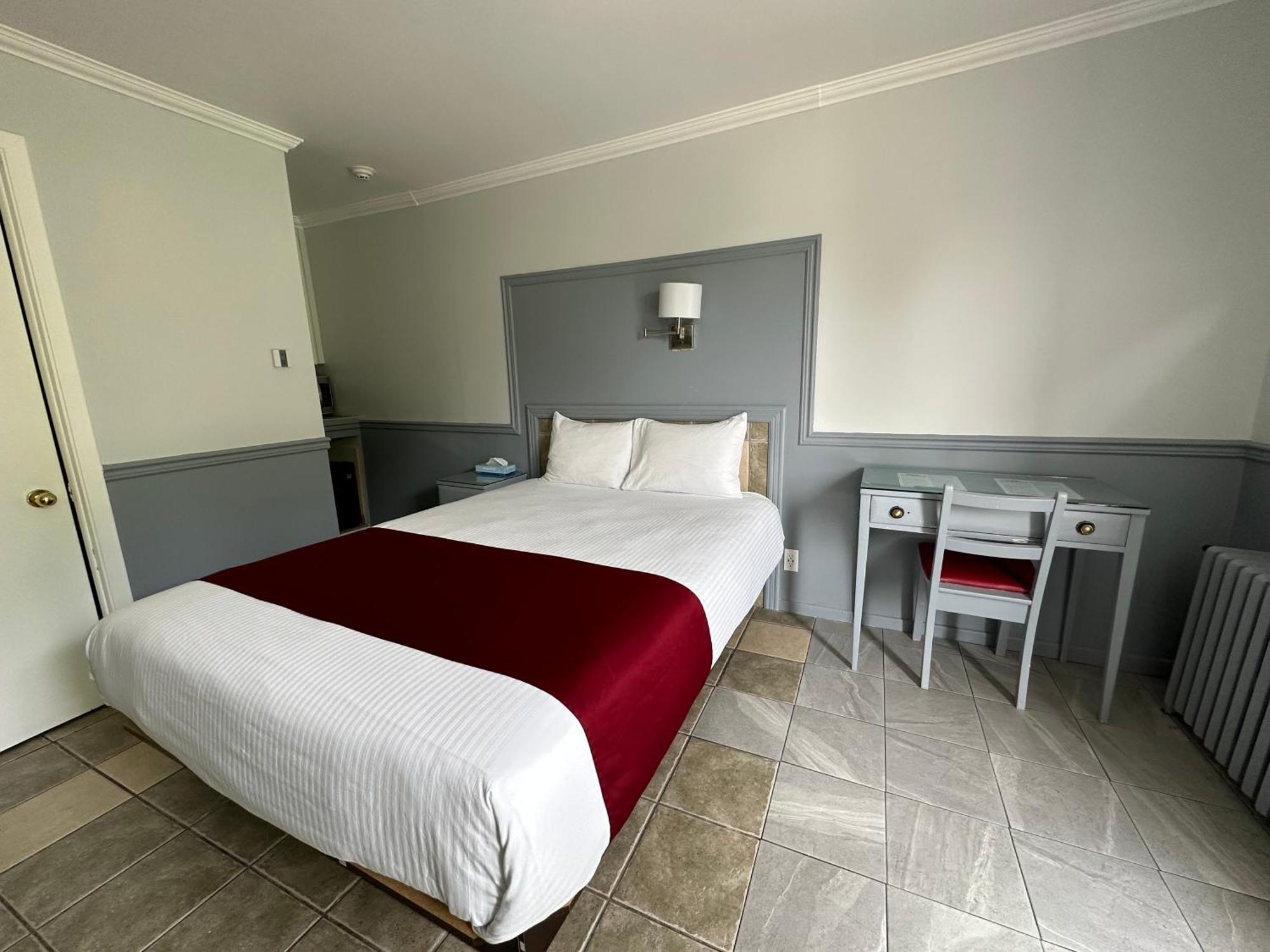 Motel Le Refuge Sherbrooke Exterior photo
