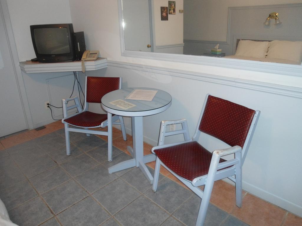 Motel Le Refuge Sherbrooke Exterior photo